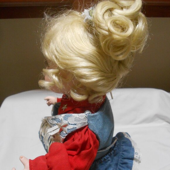 VTG BISQUE "DAKOTA" COWGIRL DOLL 15" JEAN OUTFIT RED BOOTS NO 3962B w/ STAND EUC - Picture 6 of 15
